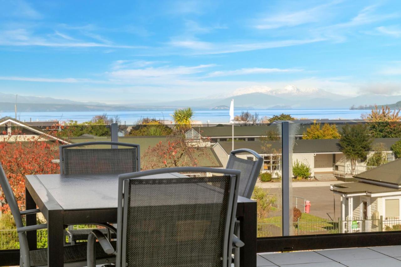 Lakeview Luxury - Taupo Holiday Apartment Екстер'єр фото